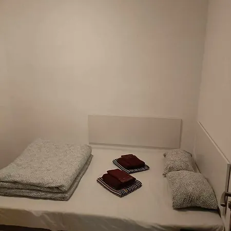 Paloma-habitacion Del Piso *